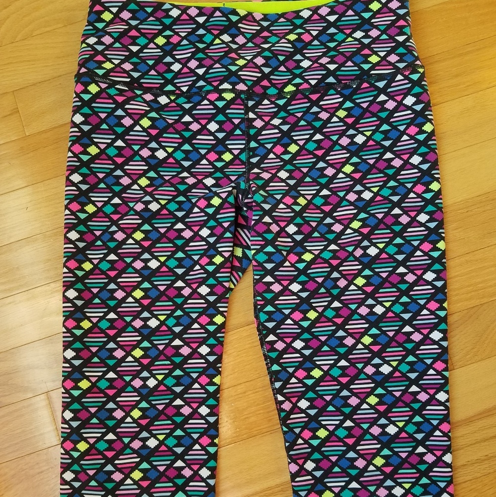 Victoria's secret knockout crop leggings, M